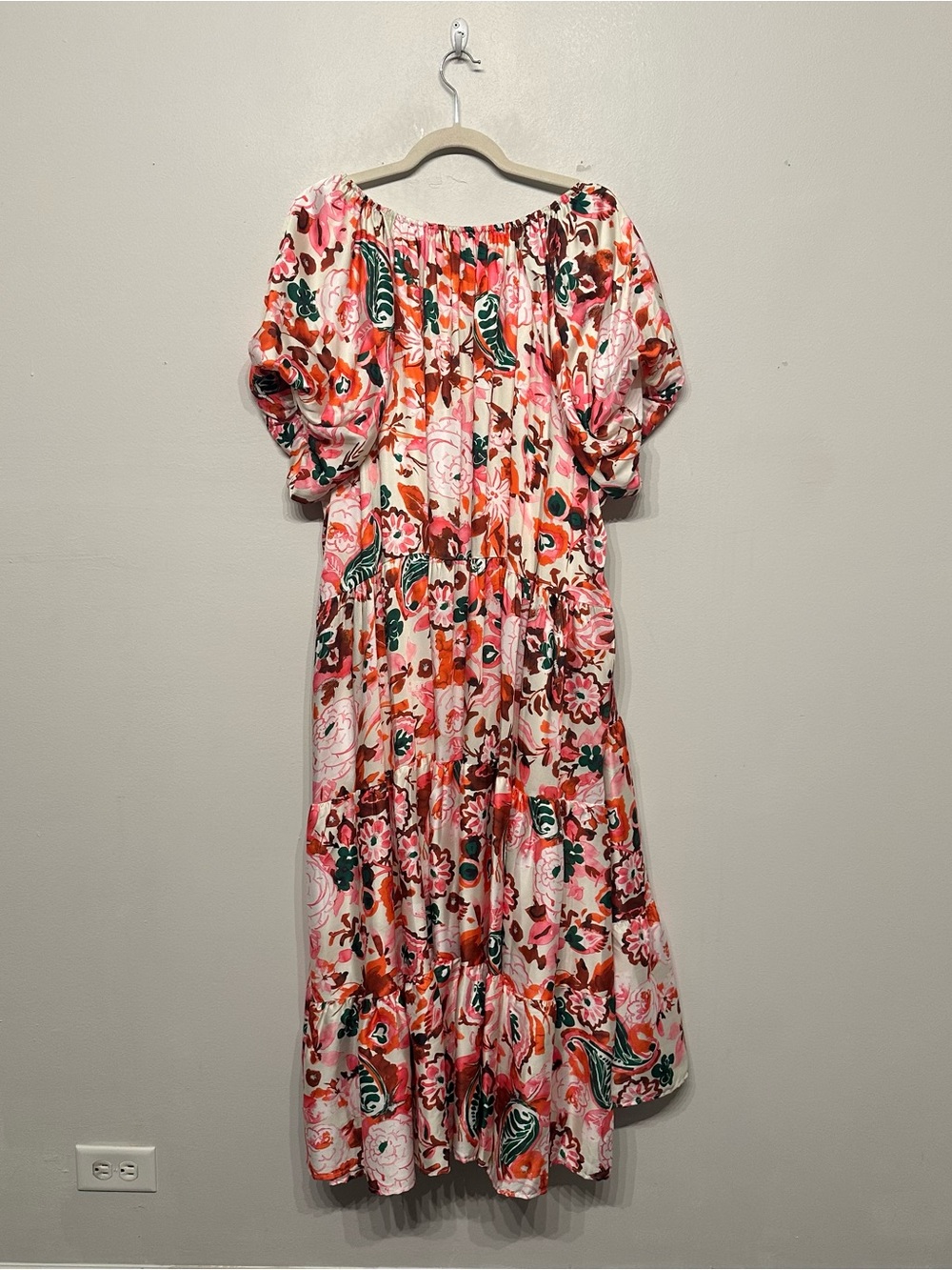 Ivy City Co Harvey Short Puff Sleeve Midi Floral Dress 2X - Picture 6 of 10
